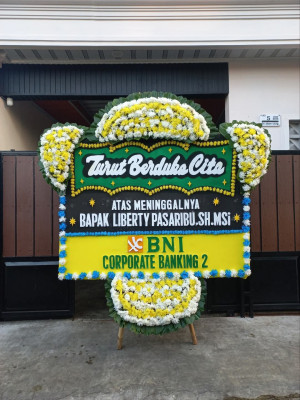 Papan Bunga Duka di Pino